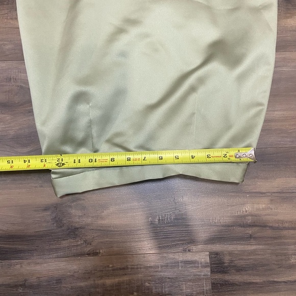 Vintage Floral Embroidered Women's Fancy Dress in Light Green - Picture 9 of 11